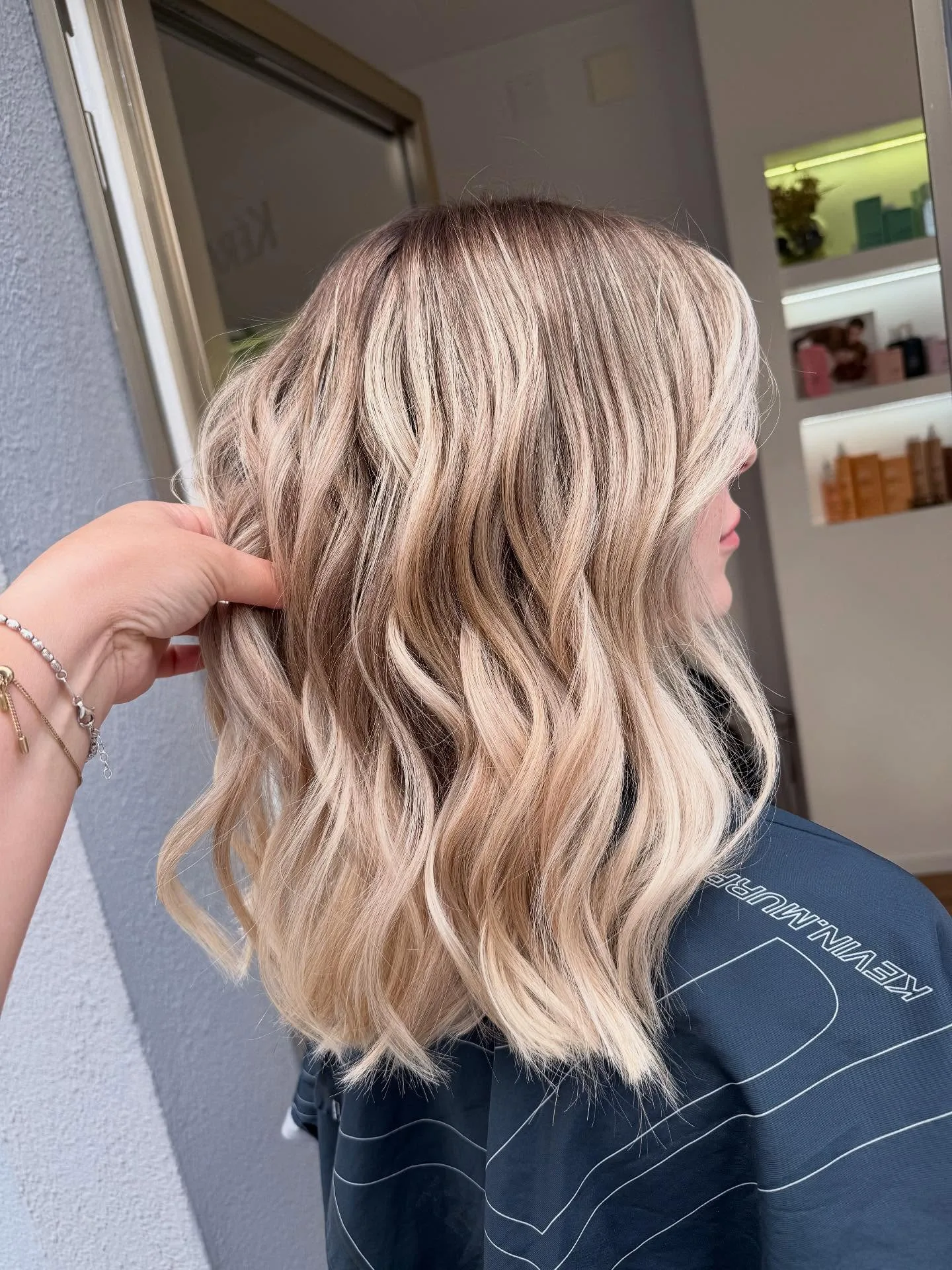 Brushing wave blond crème